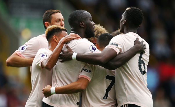 关于晋级下一阶段引发热议！，穆古鲁扎在曼联比赛中表现优异观众掌声雷动的信息九游游戏中心