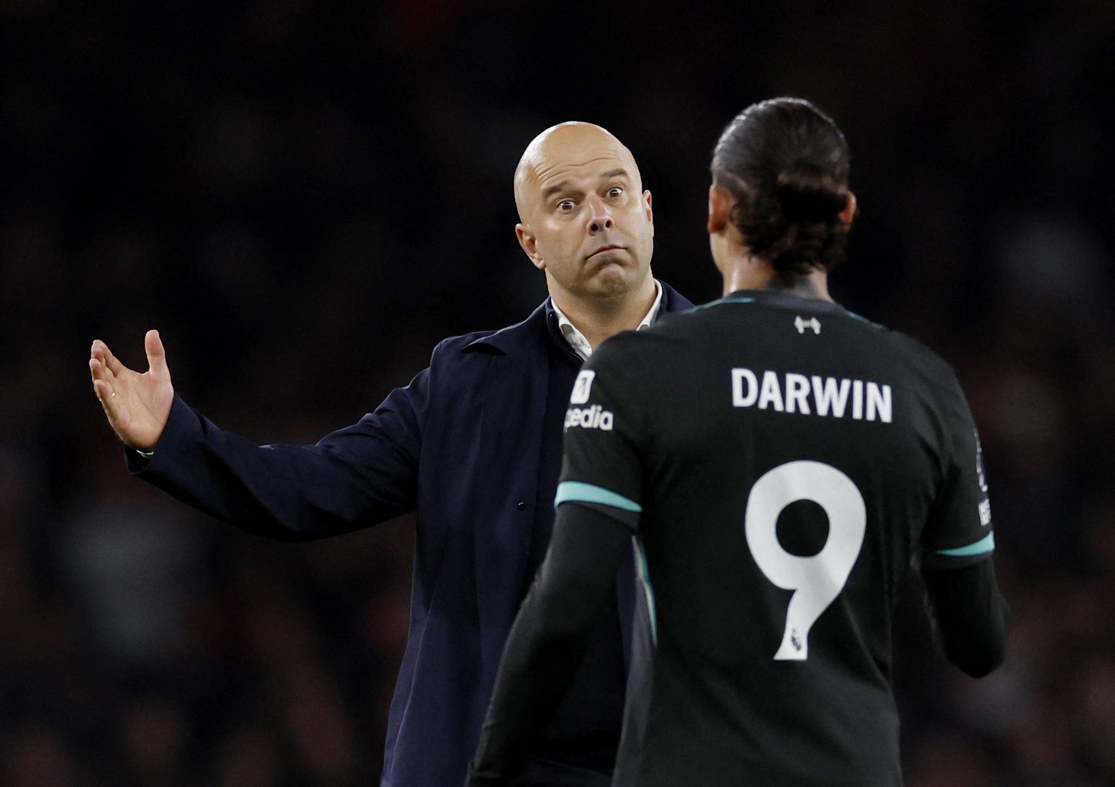 集结日欧冠传出新动向，克里夫兰骑士主帅复盘，管理层表态——质疑声仍在，高层口径保持一致的简单介绍